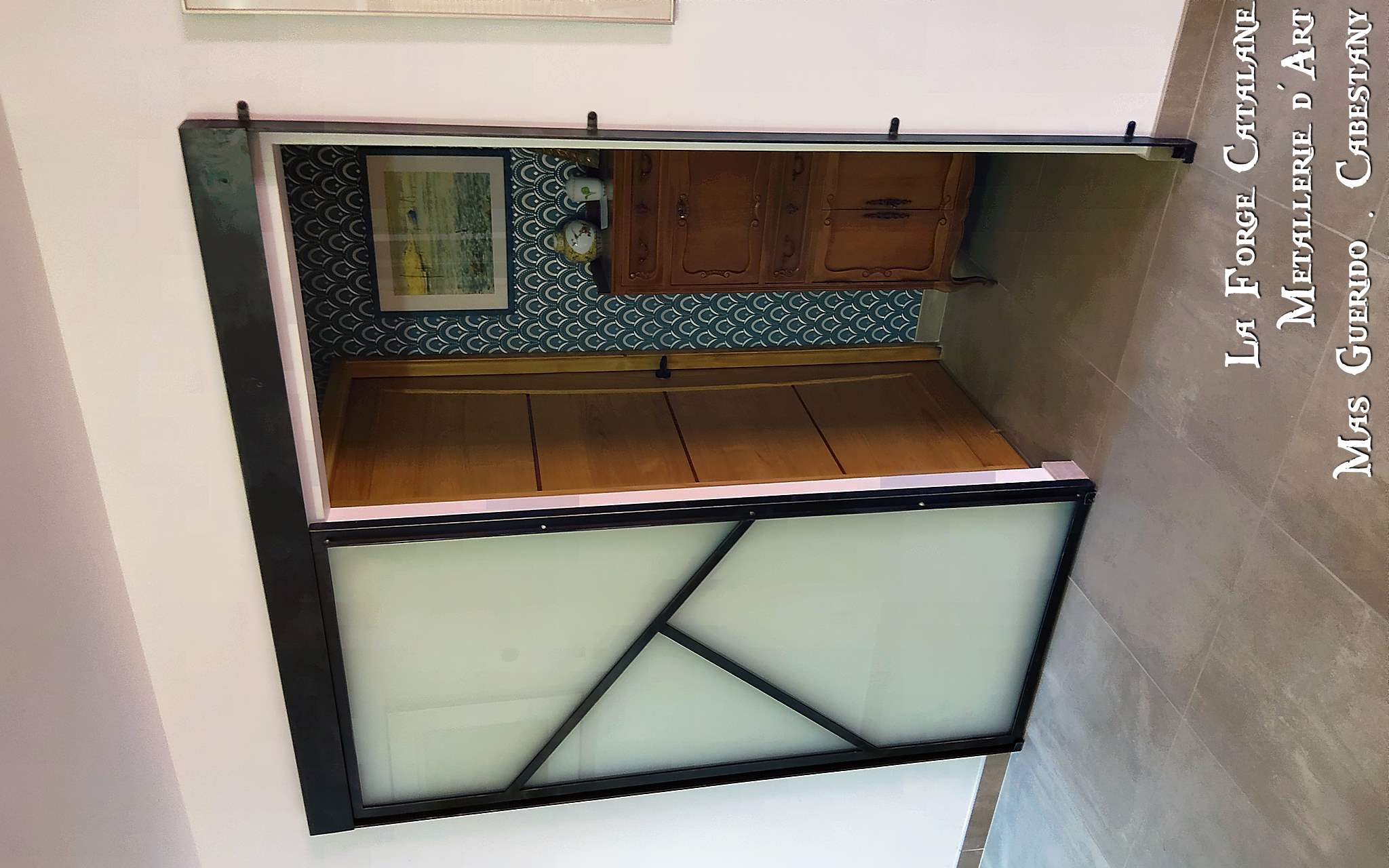 porte verriere coulissante vitrage opalescent forge catalane.jpg